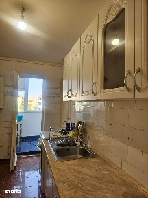 Apartament DECOMANDAT 2 camere+ balcon Bdul Mihai Viteazu Et.3