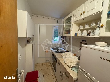 Apartament mobilat modern, 36 mp utili - Zona V. Aaron