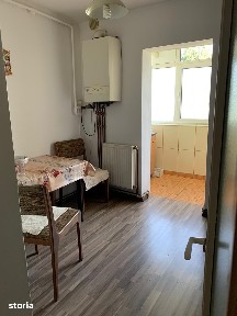 Inchiriez camera la apartament,parter inalt,Terezian str.Daliei
