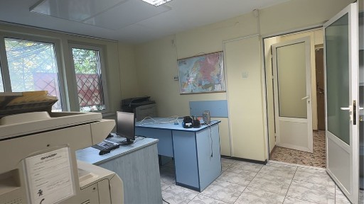 Oferim apartament 3 camere zona Abator, 375 euro