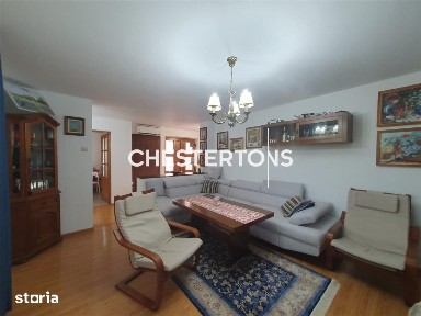 Casa dintre flori si rod cu energie verde eleganta cu parfum de Mare