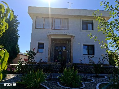 Casă / Vilă Bascov, construcție 