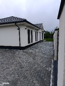 Casă nouă cu 3 camere, curte și acces asfaltat