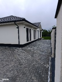 Casă nouă cu 3 camere, curte și acces asfaltat