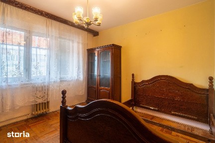 Apartament 3 camere - etaj 3 - bvd. Revolutiei - COMISION 0