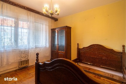 Apartament 3 camere - etaj 3 - bvd. Revolutiei - COMISION 0