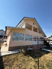Ocazie - Casă spațioasă cu mansardă - 221mp - Teren 349mp - Str. Grădinari