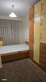 De închiriat | Apartament 3 camere decomandat, cu garaj