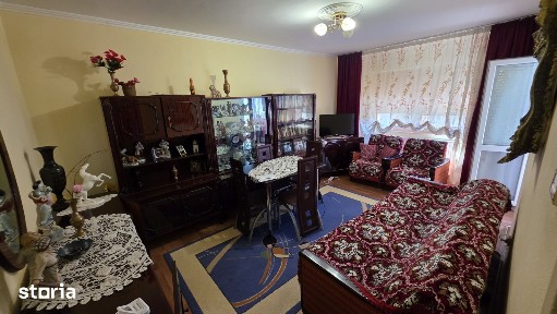 Vand ap cu 2 camere zona Autogara Orizont