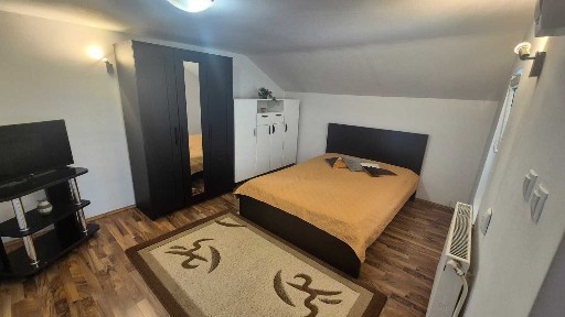 PF inchiriez apartament 2 camere Calea Turzii, parcare, posibilitate incarcare auto electric