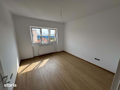 Apartament 4 camere decomandate, finisat recent, Zona Centrala