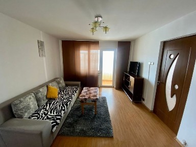 Inchiriez apartament Filiasi Etaj 2