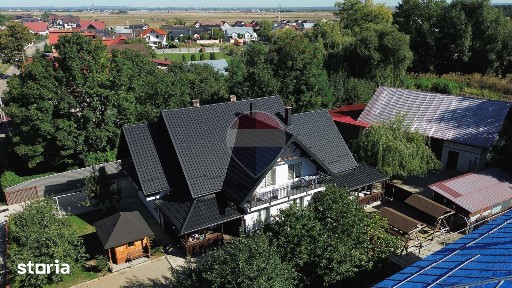 Casă / Vilă cu 7 camere de vânzare/str Mihai Pitei/ Radauti