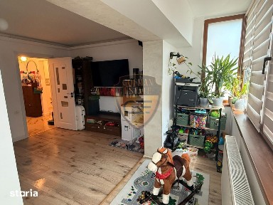 Apartament 3 camere de vanzare - Constanta, Bd. Aurel Vlaicu