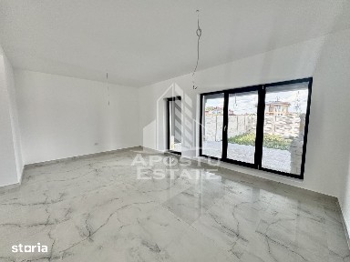 Duplex cu perete dublu, 4 camere si 3 bai finalizat, toate utilitatile