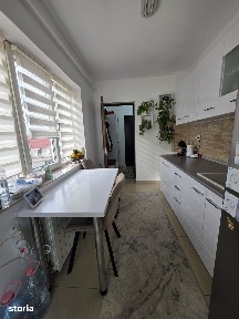 Apartament decomandat etajul 1,in suprafata de 59mp,parcare proprie.