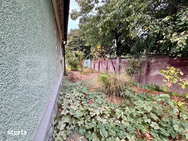 Casa 3 camere cu curte de aproximativ 480 mp, zona Cantemir