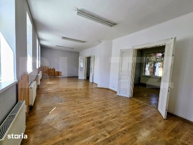 Apartament 4 camere, 110 mp, zona Centru