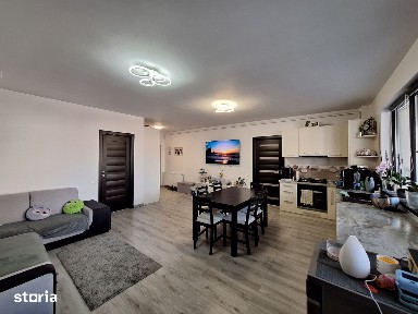Apartament cu 3 camere, 70 mp, zona Eroilor