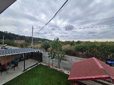 Vila spatioasa vedere padure, cu 6 camere,toate utilitatile,curte 600 mp,GARAJ