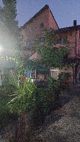 Închiriez 2 persoane în camere la vilă