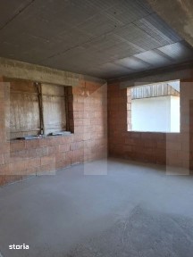 Proprietate 170 mp la rosu, 5 dormitoare, teren 680 mp, zona Catamares