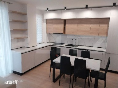 Apartament 3 camere, 77 mp, zona Vivo