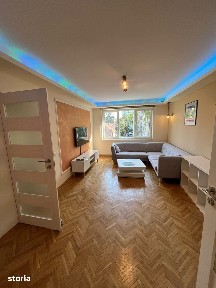 Apartament recent renovat, 3 camere, parcare, zona La Coloane, Grigore