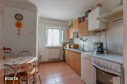 Apartament 4 camere de vanzare - 80 mp - Str. Carpatilor - Veder