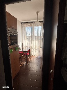 Apartament 3 camere zona TRACTORUL