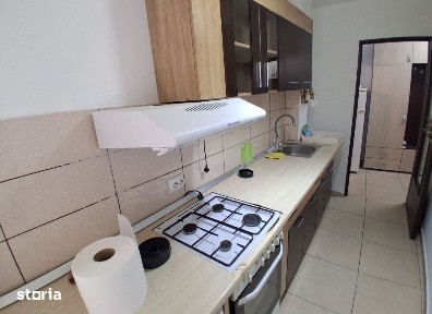 1 camera Tudor Iulius Mall parter 35 mp mobilat bloc 1980 Cod:163338