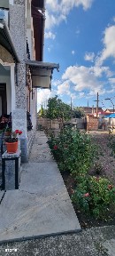 Casa cu etaj si 3 camere