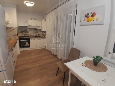Apartament 3 camere, 60 mp, balcon, paracre, zona Stejarului