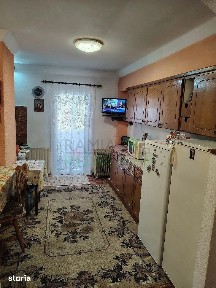 Apartament 3 camere decomandat, etaj 1, 2 balcoane și garaj - Râșnov