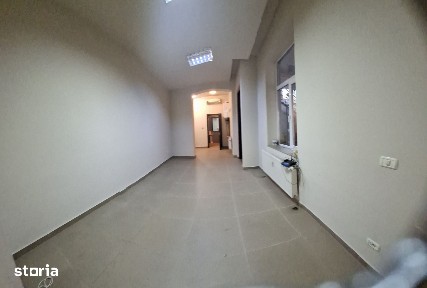 Spațiu comercial de închiriat în centru