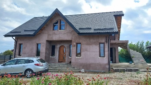 Casa noua cu anexa locuibila si 1000 mp teren