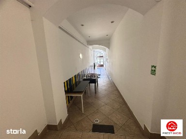 De inchiriat cladire ultracentrala