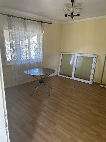 Vand casa la tara