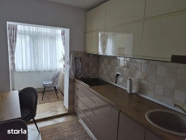etaj 2 ap 2 camere decomandat 59mp zona Nicolina
