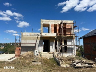 Vand casa vila individuala cu 4 camere in Valea Adanca