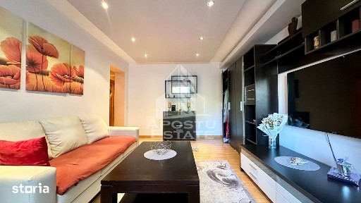 Apartament cu 3 camere, decomandat, etajul intai, Bucovinei