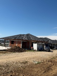 Casa la rosu de vanzare-constructie noua 2025-2026