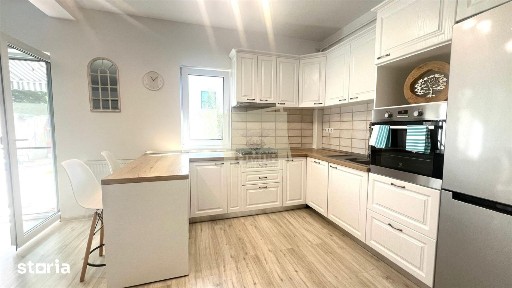 Casa 4 camere 3 bai si 2 parcari in Selimbar
