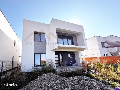 Casa moderna, semifinisata, cu 4,6 ari teren, in Sasar