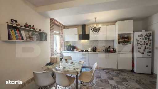 Apartament la casa, 3 camere, 70 mp, curte privata, zona Ultracentrala