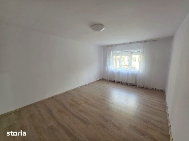 Apartament decomandat - 2 camere, 1 Mai zona Kaufland