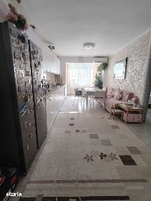 Vanzare Apartament 3 camere semidecomandat, 59 mp, Florilor