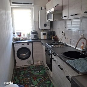 Apartament cu 3 camere, 50 mp, balcon, zona Terra