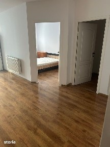 Apartament cu 3 camere, parcare, balcon, zona Stejarului
