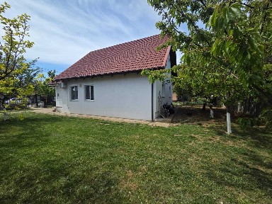 Casa de vanzare Dumbravita, zona premium, aproape de padure si lac, 450 mp teren